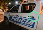 RECUPERARON UNA MOTOCICLETA ROBADA MINUTOS ANTES, PERO VECINOS LESIONARON A UN EFECTIVO POLICIAL 