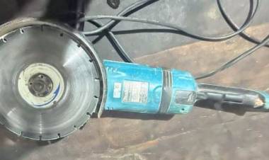 DAN CON UN ELEMENTO SUSTRAÍDO DE UNA EMPRESA DE CONSTRUCCIÓN