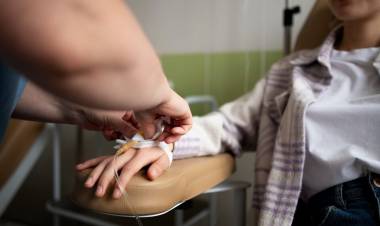 EL GOBIERNO INTERRUMPIÓ LA ASISTENCIA DE PERSONAS CON CÁNCER Y ENFERMEDADES CRÓNICAS