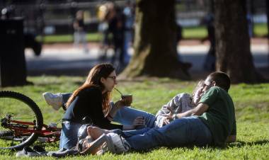 IMPULSAN UNA CAMPAÑA PARA PROMOVER VÍNCULOS ADOLESCENTES SANOS 