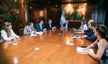 EL GOBERNADOR ZDERO SE REUNIÓ CON EL MINISTRO DE SALUD DE LA NACIÓN, MARIO RUSSO