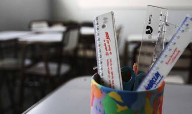 TRAS TENSAR LA CUERDA, AHORA EL GOBIERNO CONVOCÓ A LOS GREMIOS DOCENTES