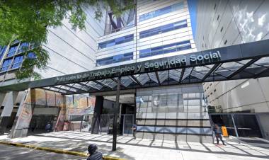 EL GOBIERNO RECIBE A SINDICATOS DOCENTES Y MINISTROS PROVINCIALES