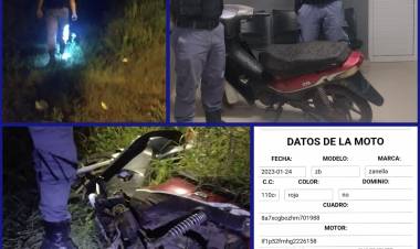 ENTRE LOS PASTOS DE UN DESCAMPADO HALLARON UNA MOTO ABANDONADA 