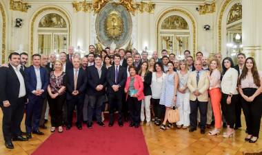 POSSE ANALIZÓ CON LEGISLADORES DE LLA CÓMO SERÁ LA SEGUNDA ETAPA DE LA LEY BASES