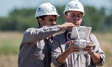 LA PRINCIPAL TRANSPORTADORA DE ENERGÍA DEL PAÍS NO PUEDE PAGAR LOS SUELDOS 