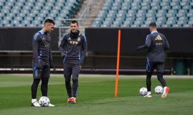 LA SELECCIÓN SE ENTRENÓ CON EL FOCO PUESTO EN EL SALVADOR