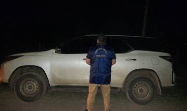 HALLARON CAMIONETA BUSCADA COMO SUSTRAIDA 