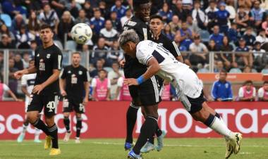 GIMNASIA LE GANÓ A RIESTRA Y DEPENDE DE UN MILAGRO