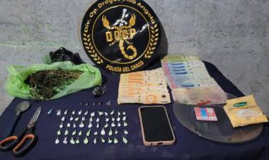 VILLA ÁNGELA: EFECTIVO DE LA DIVISIÓN OPERACIONES DROGAS SECUESTRAN COCAÍNA