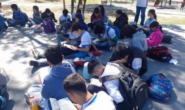 EL LIBRO Y LA LECTURA, GRANDES PROTAGONISTAS DE LA SEMANA EN LAS ESCUELAS CHAQUEÑAS