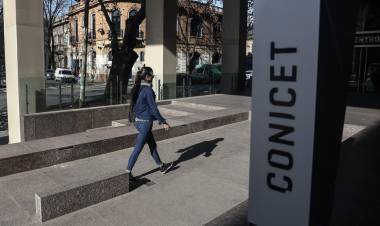 LA TRAMPA DE LA LEY BASES QUE PONE EN RIESGO EL FUTURO DEL CONICET