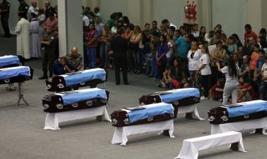 "NADIE SABÍA SI LLORABA EL CUERPO DE SU HIJO"