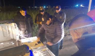 CAMINO A SU CASA LO DETUVO LA POLICIA POR TENER 15 BOCHITAS DE COCAINA 