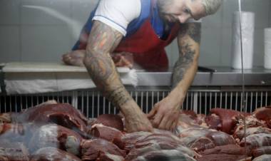 EL CONSUMO DE CARNE VACUNA SE DESPLOMÓ