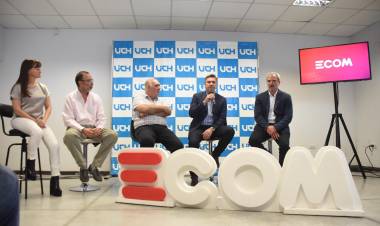 ZDERO INAUGURÓ LA CONEXIÓN DE FIBRA ÓPTICA PARA EL PARQUE INDUSTRIAL DE PUERTO TIROL