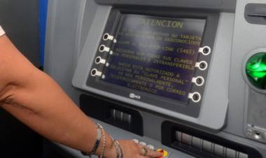 PREVIO AL DÍA DEL PADRE, EL GOBIERNO PROVINCIAL COMIENZA A PAGAR HOY EL AGUINALDO