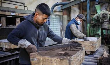 LA CAÍDA NO PARA Y GOLPEA AL EMPLEO