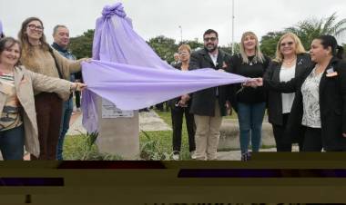 LA LEGISLATURA ACOMPAÑÓ A PROVINCIA Y MUNICIPIO EN LA INAUGURACIÓN DEL TÓTEM DEL BUEN TRATO A ADULTOS MAYORES