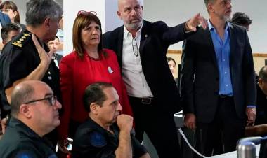BULLRICH NO HABLA DE SUS OPERATIVOS, SALVO QUE TENGA QUE FACTURARLOS