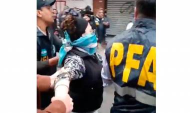 "NO PARECE QUE ESTEMOS VIVIENDO EN DEMOCRACIA"