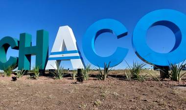 BIENAL 2024: NUEVO CARTEL DE BIENVENIDA A LOS VISITANTES EN LA ROTONDA FRENTE AL PEAJE