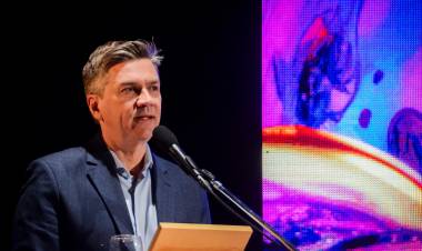 EL GOBERNADOR ZDERO DIO LA BIENVENIDA A LOS ESCULTORES QUE PARTICIPARÁN EN LA BIENAL 2024