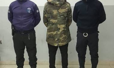 EN CONTROLES DETIENEN A UNA PERSONA BUSCADA POR LA JUSTICIA  