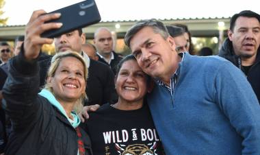 EL GOBERNADOR ZDERO ESTUVO ESTA TARDE EN LA BIENAL: “ES UNA VIDRIERA AL MUNDO Y REPRESENTA LA CULTURA DEL CHACO”