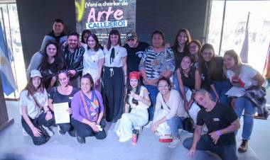 LA LEGISLATURA EN LA BIENAL: DIPUTADAS DEL FRENTE CHAQUEÑO IMPULSARON UNA CHARLA DEBATE SOBRE EL ARTE CALLEJERO Y LA NECESIDAD DE LEGISLARLO