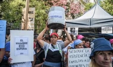 LA BATALLA CONTRA EL HAMBRE  