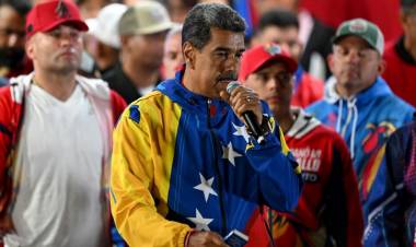 NICOLÁS MADURO CONTRA JAVIER MILEI: "FASCISTA, FEO, ESTÚPIDO, COBARDE. NO ME AGUANTAS UN ROUND"