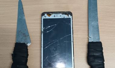 UNA PELEA DE ADOLESCENTES TERMINÓ CON DOS DEMORADOS Y CUCHILLOS INCAUTADOS