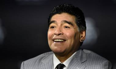 MARADONA: DOS MÉDICOS SOBRESEÍDOS POR UNA DE LAS ACUSACIONES