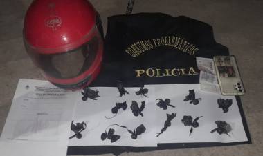 DETIENEN A UN MOTOCICLISTA CON DROGA