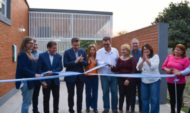 PRESIDENCIA ROCA: EL GOBERNADOR ZDERO INAUGURÓ UN CENTRO DE DESARROLLO INFANTIL