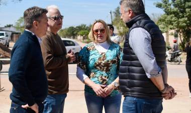 OBRAS EN PAMPA DEL INFIERNO: “POR PRIMERA VEZ, PAVIMENTO CON DESAGÜES” DIJO LA INTENDENTE GLENDA SEIFERT