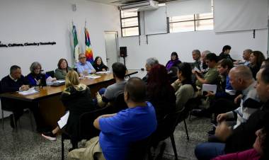 ESTABILIDAD LABORAL DOCENTE: EDUCACIÓN AVANZA EN ACUERDOS PARA LOS NIVELES SECUNDARIO Y SUPERIOR