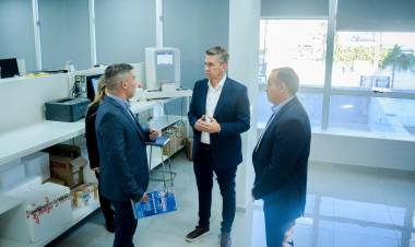 50° ANIVERSARIO DEL LABORATORIO GÜEMES: EL GOBERNADOR ZDERO RECONOCIÓ A LA INSTITUCIÓN POR SU TRAYECTORIA