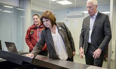 PATRICIA BULLRICH, LA MEJOR ALUMNA DE MILEI