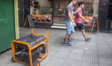 EL GOBIERNO ANTICIPÓ QUE HABRÁ CORTES DE LUZ PROGRAMADOS EN EL VERANO