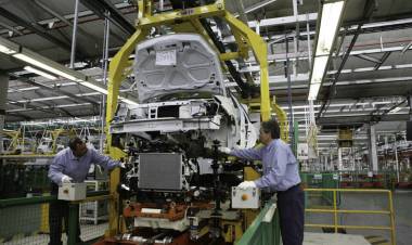 NISSAN Y RENAULT FRENAN LA PRODUCCIÓN DE PICK UPS POR TRES SEMANAS