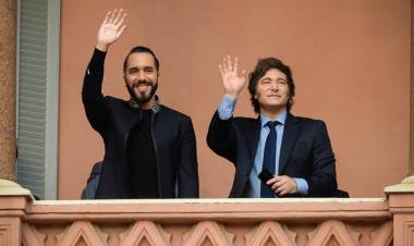 BUKELE, DEL BALCÓN DE LA ROSADA A OLIVOS