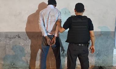 DETIENEN A UN CIUDADANO POR DESORDEN Y EN LA ACCIÓN LESIONÓ A UN PERSONAL POLICIAL