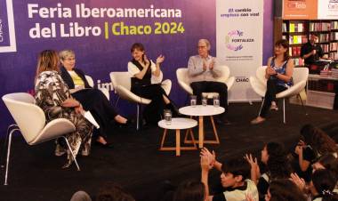 FERIA DEL LIBRO: LA VICEGOBERNADORA ENCABEZÓ EL CONVERSATORIO DEL PROGRAMA FORTALEZA EN ABORDAJE PARA CONSUMOS PROBLEMÁTICOS