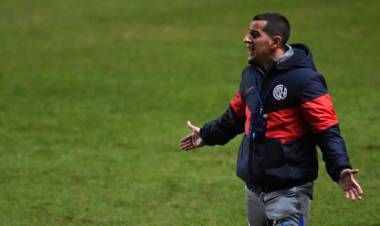 ROMAGNOLI RENUNCIÓ COMO DT DE SAN LORENZO