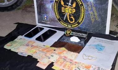 DEALERS DEMORADOS CUANDO INTENTABAN VENDER COCAÍNA 