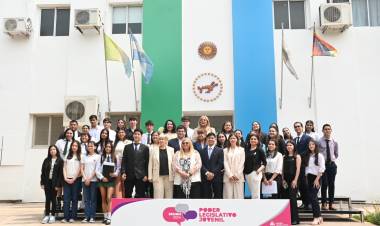 ASUNCIÓN DE LOS NUEVOS REPRESENTANTES DEL PARLAMENTO JUVENIL EN LA LEGISLATURA PROVINCIAL