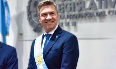 EL GOBERNADOR ZDERO ANUNCIÓ EL PAGO DE SUELDOS, CON EL INCREMENTO DEL 7,5%, PARA LA ADMINISTRACIÓN PÚBLICA