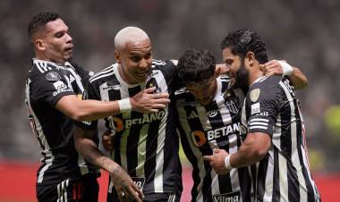 ATLÉTICO MINEIRO NO PERDONÓ A RIVER Y LO GOLEÓ EN BELO HORIZONTE